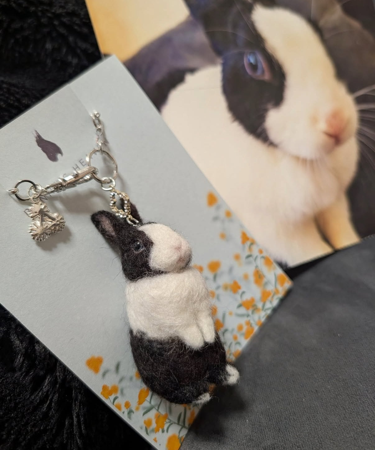 Wool Felt Bunny Bag Charm – Standing pose, Customizable – Keychain / Strap / Ornament