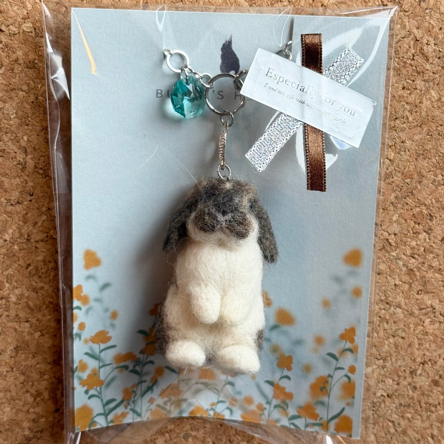 Wool Felt Bunny Bag Charm – Standing pose, Customizable – Keychain / Strap / Ornament